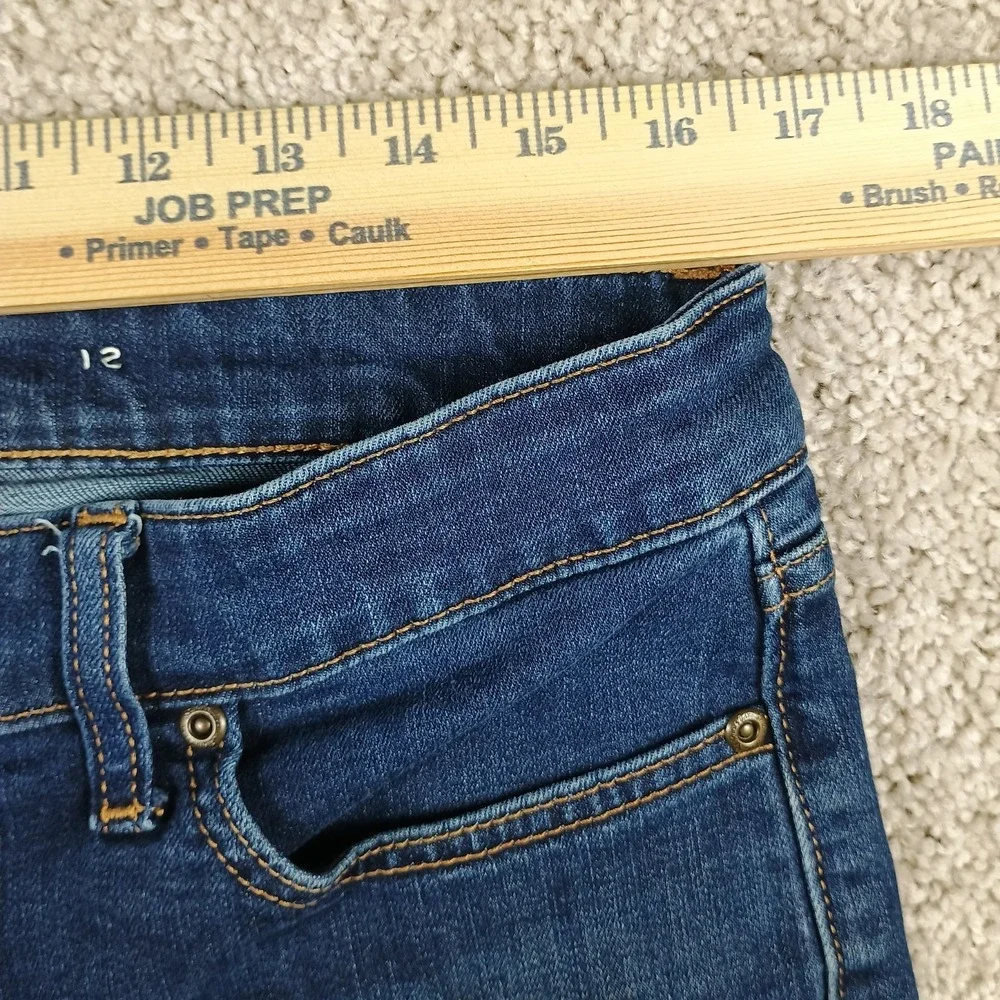 St. John's Bay Women's Size 12 Straight Leg Jeans Blue Denim Stretch Mid Rise